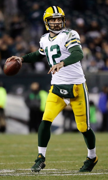 Hobbled or not, Rodgers on roll for Packers with Texans next